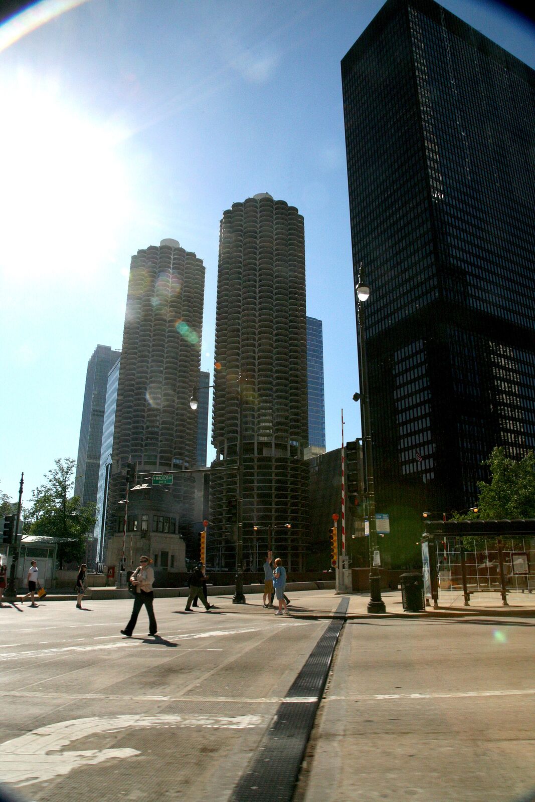 AMA Plaza (330 N Wabash)