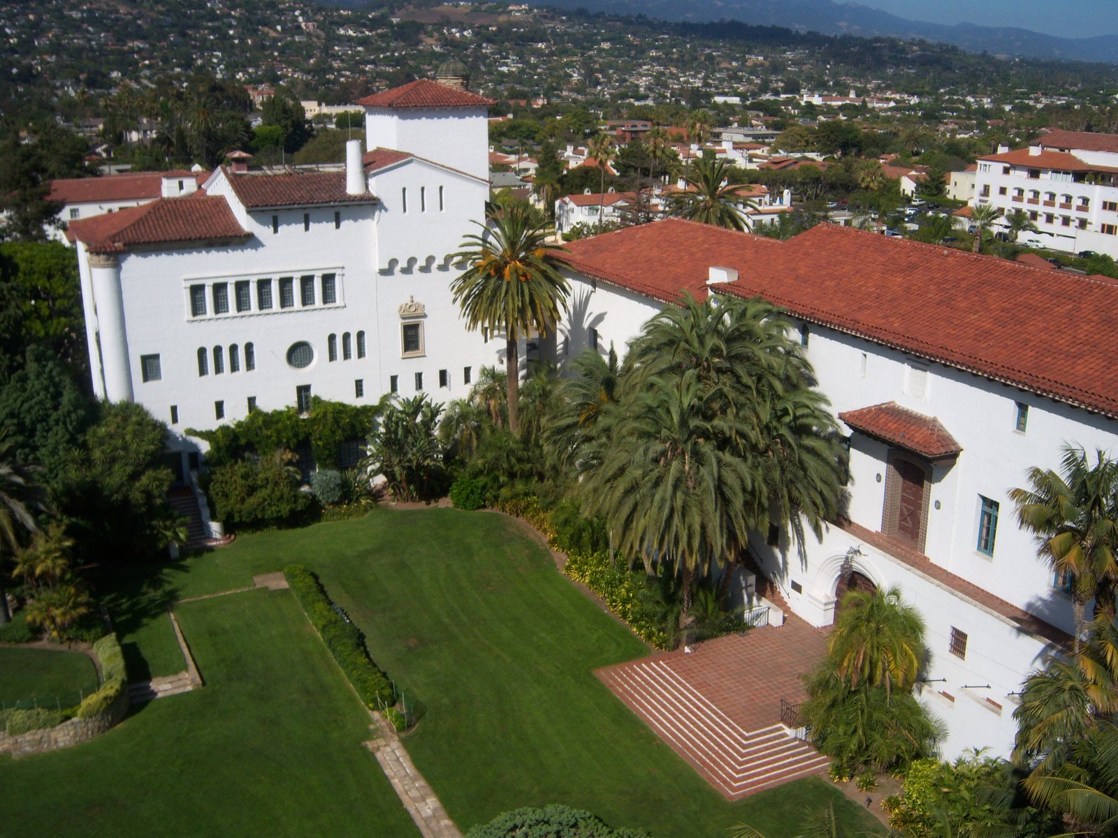 County Courthouse & Sunken Garden